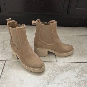Women's Tan Ankle Boots